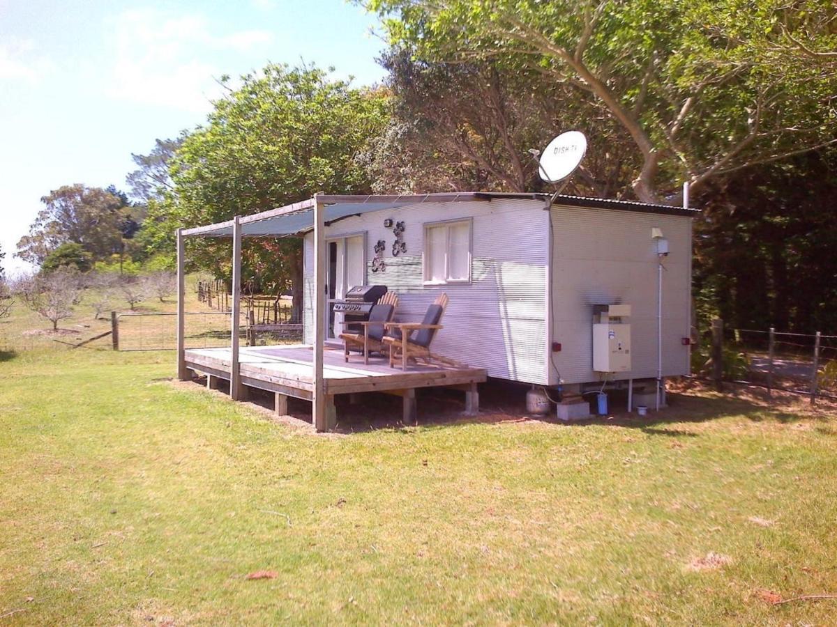koati views Hotel Lake Ohia Esterno foto